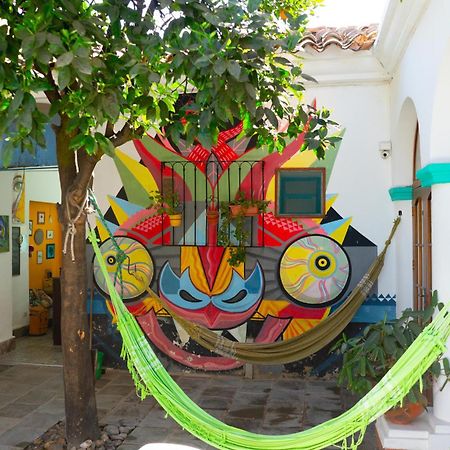 Casa Blanca Hostel Tarija Bagian luar foto