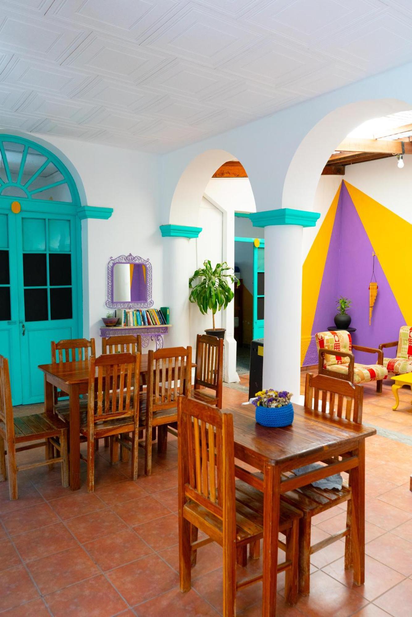 Casa Blanca Hostel Tarija Bagian luar foto